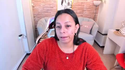 Snapshot of jimena_b chatting on 01.12.25 jimena online show from 01.12.25