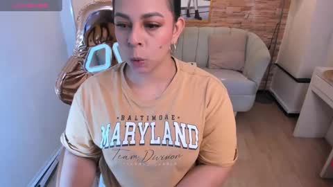 Snapshot of jimena_b chatting on 02.09.25 jimena online show from 02.09.25
