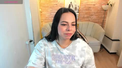 Snapshot of jimena_b chatting on 02.18.25 jimena online show from 02.18.25