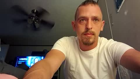 Snapshot of jimmiekeith chatting on 11.17.25 Jimmie online show from 11.17.25