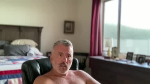 Snapshot of jimmyaaron chatting on 09.17.25 Dad of Three online show from 09.17.25