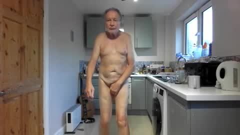 Snapshot of jimmybenido chatting on 09.14.25 Jim Redgewell online show from 09.14.25