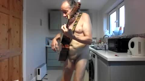 Snapshot of jimmybenido chatting on 10.01.25 Jim Redgewell online show from 10.01.25