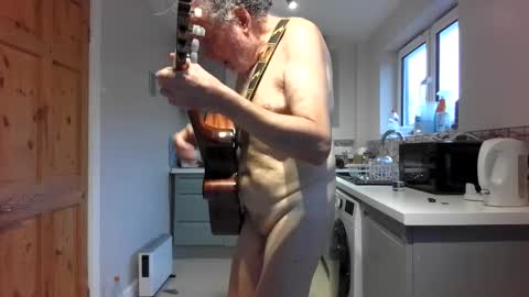 Snapshot of jimmybenido chatting on 10.15.25 Jim Redgewell online show from 10.15.25