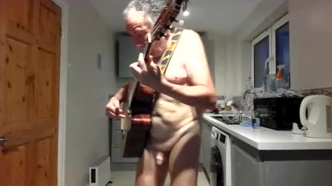 Snapshot of jimmybenido chatting on 10.16.25 Jim Redgewell online show from 10.16.25