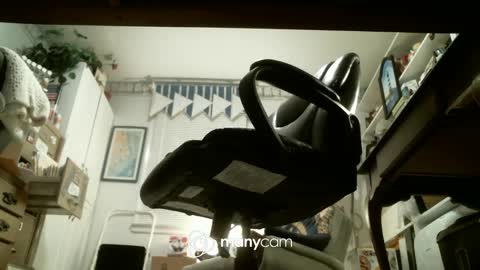 Snapshot of jimsundies chatting on 01.05.25 jimwellhung online show from 01.05.25
