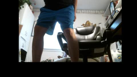 Snapshot of jimsundies chatting on 02.06.25 jimwellhung online show from 02.06.25