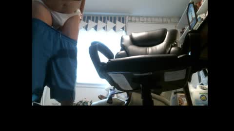 Snapshot of jimsundies chatting on 02.08.25 jimwellhung online show from 02.08.25