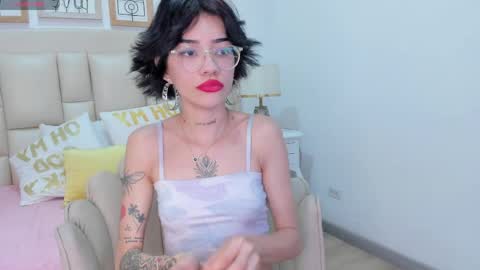 jinx blue  online show from 04.18.26