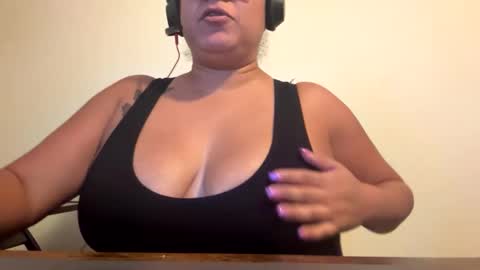 Snapshot of jiselledd chatting on 09.24.25 jiselledd online show from 09.24.25