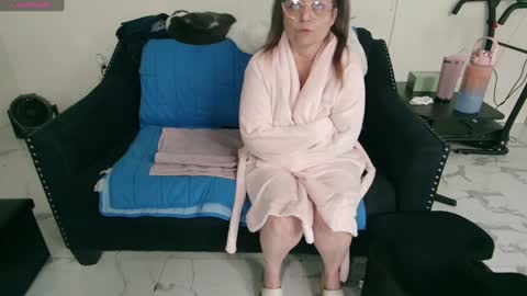 Nicole  Allen online show from 01.21.25