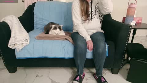 Nicole  Allen online show from 01.29.25