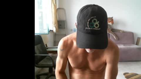 Snapshot of jlmbud chatting on 09.20.25 jlmbud online show from 09.20.25