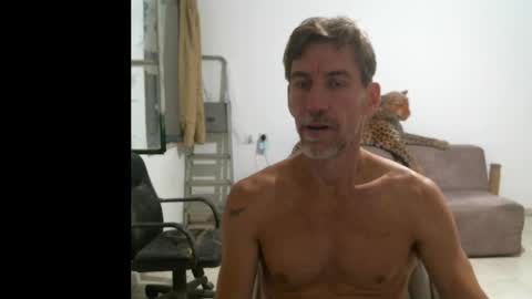 Snapshot of jlmbud chatting on 10.18.25 jlmbud online show from 10.18.25