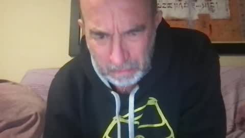 jmombombero63 online show from 11.21.25