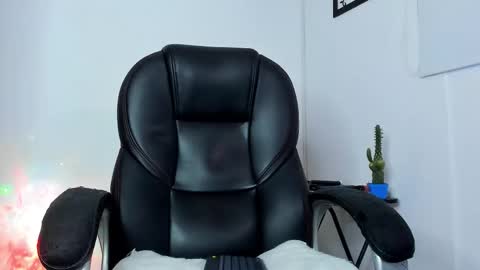 Snapshot of jmortton chatting on 11.01.25 IGJmortton online show from 11.01.25