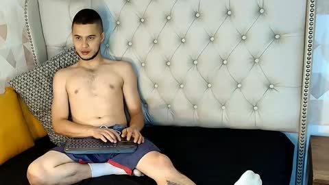 Snapshot of joaho_fernandez chatting on 04.17.26 Joao online show from 04.17.26