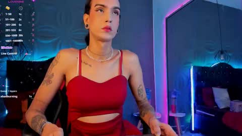 Snapshot of joaisaza chatting on 02.28.25 Joa Isaza     online show from 02.28.25
