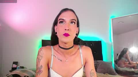 Joa Isaza     online show from 01.17.26