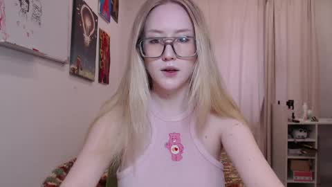 joan_kiss online show from 06.05.26