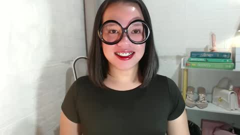 Joana online show from 12.17.24