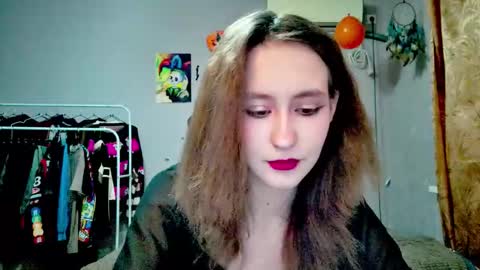 Joannatompson online show from 11.19.25