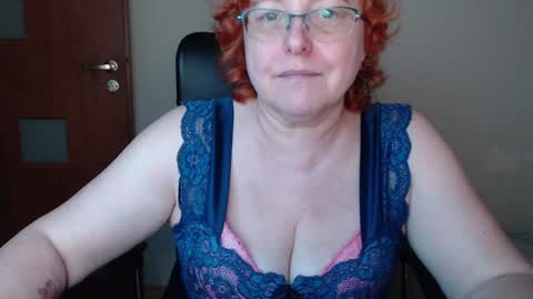 Snapshot of joannaandneighbour chatting on 12.12.24 Joanna and Greg online show from 12.12.24