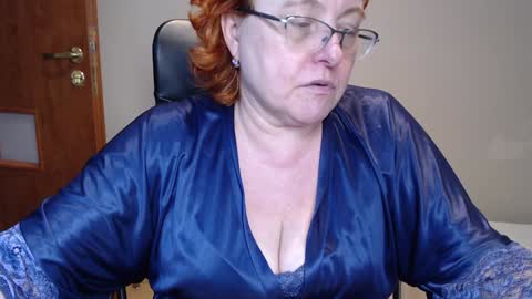 Snapshot of joannaandneighbour chatting on 12.13.24 Joanna and Greg online show from 12.13.24