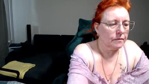 Snapshot of joannaandneighbour chatting on 03.12.26 Joanna and Greg online show from 03.12.26