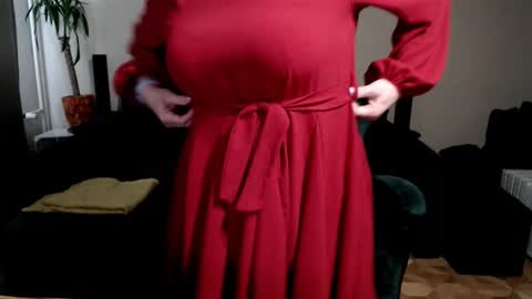 Snapshot of joannaandneighbour chatting on 03.19.26 Joanna and Greg online show from 03.19.26