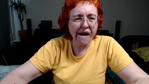 Snapshot of joannaandneighbour chatting on 03.25.26 Joanna and Greg online show from 03.25.26