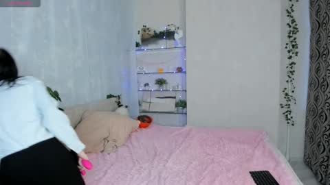 Snapshot of joanniecaughlin chatting on 02.04.26 Wendy online show from 02.04.26