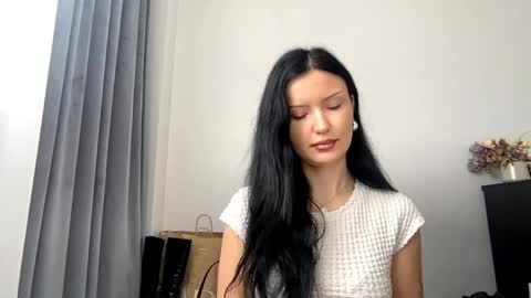 Joan online show from 04.23.26