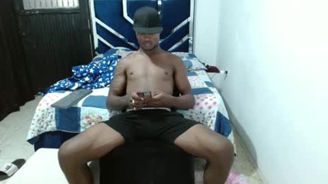 Snapshot of joao_leao chatting on 09.08.25 joao_leao online show from 09.08.25