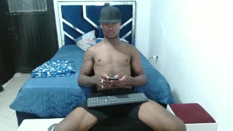 Snapshot of joao_leao chatting on 09.10.25 joao_leao online show from 09.10.25