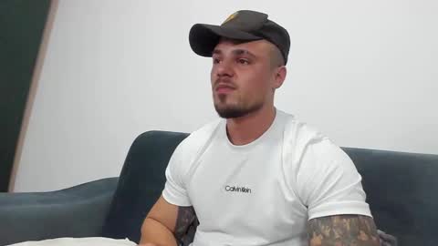 Snapshot of jodogs chatting on 02.08.25 Tiberius online show from 02.08.25
