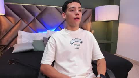 Snapshot of joe_bridge chatting on 03.04.25 Joe online show from 03.04.25