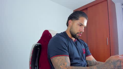 joe_esthetic online show from 04.10.26