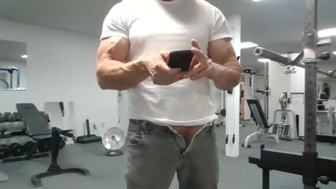 joe_smith5679 online show from 04.20.26