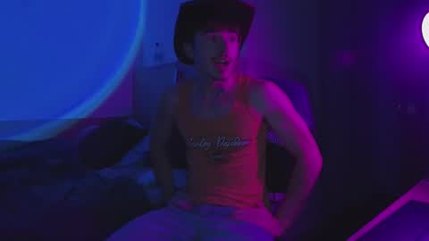 Snapshot of joeosulli2024 chatting on 10.21.25 JoeOsulli online show from 10.21.25