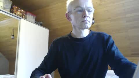 Snapshot of johanforu chatting on 12.30.24 johanforu online show from 12.30.24