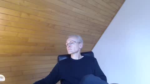 Snapshot of johanforu chatting on 12.31.24 johanforu online show from 12.31.24