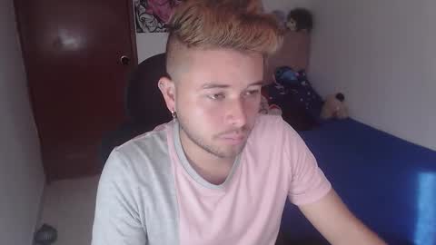 JOHAN independient model online show from 11.26.25