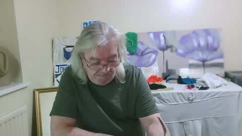 Snapshot of john_little_one chatting on 12.11.24 JOHN online show from 12.11.24