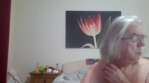 Snapshot of john_little_one chatting on 12.26.24 JOHN online show from 12.26.24