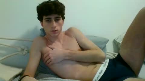 Snapshot of johnandrewssub18 chatting on 01.16.25 johnandrewssub18 online show from 01.16.25