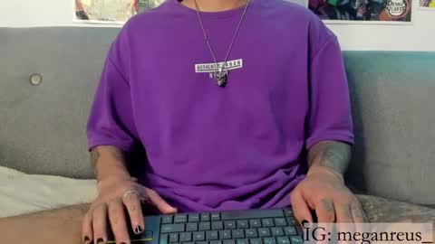Snapshot of johncarrie chatting on 03.09.25 John carrie Independent Help me reach my goal 100 likes and 10000 followers online show from 03.09.25