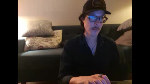 Snapshot of johneelicks chatting on 10.04.25 Johnee online show from 10.04.25