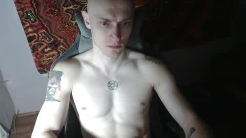 Snapshot of johnny_positive chatting on 11.04.25 Johnny online show from 11.04.25