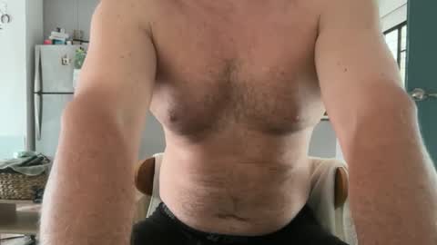 Snapshot of johnnyblueskies chatting on 10.23.25 Johnny Blue Eyes online show from 10.23.25